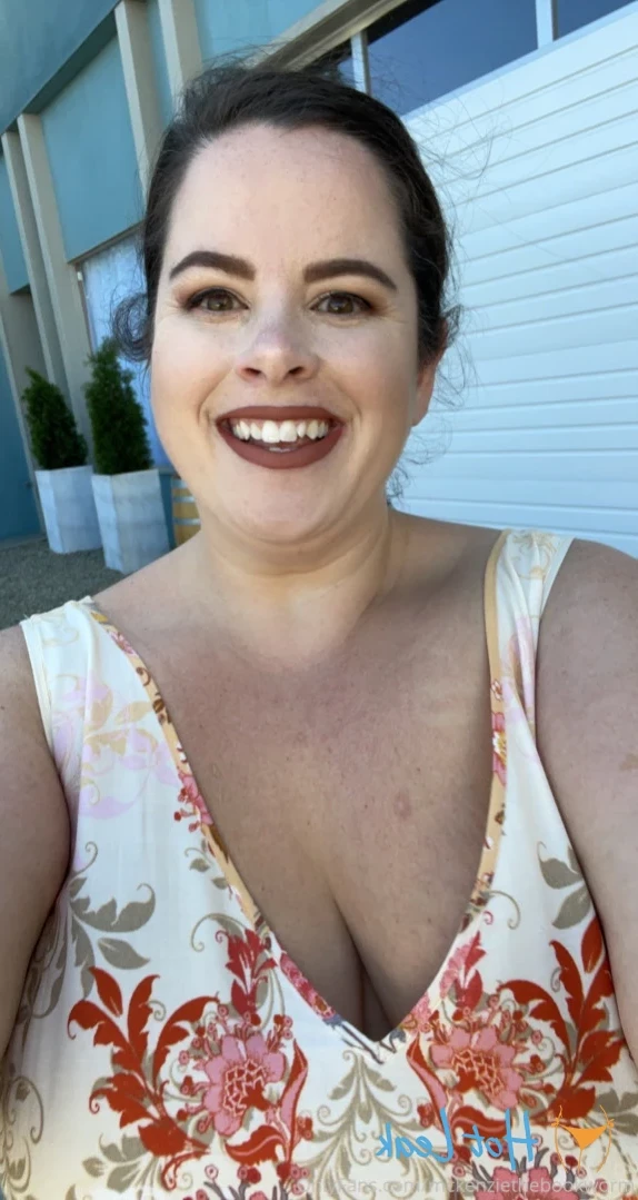 McKenzie Low [ mckenziethebookworm ] Onlyfans leaked photo 14825679 on Hotleaks.tv