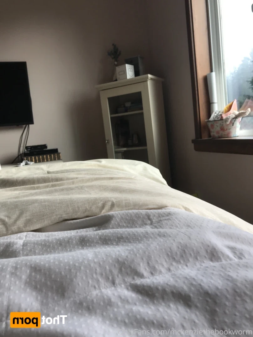 McKenzie Low [ mckenziethebookworm ] Onlyfans leaked photo 16134938 on Hotleaks.tv
