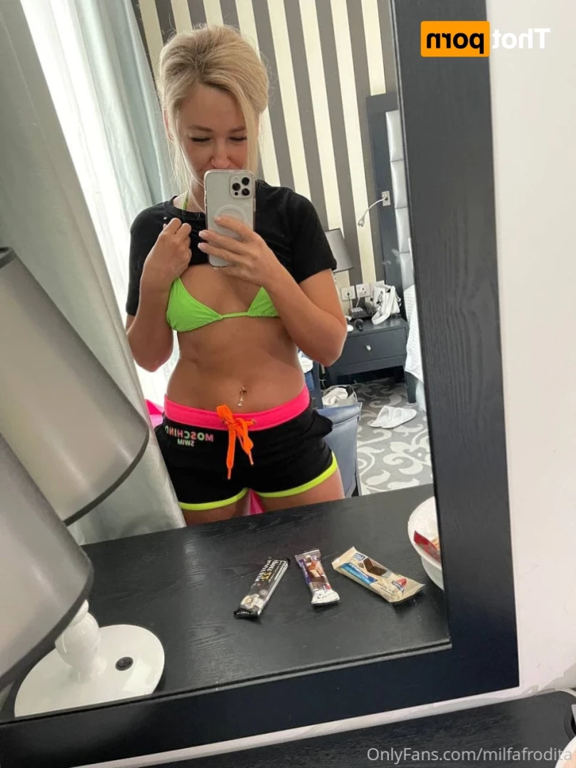 Afrodita [ miilf_afrodita ] Onlyfans leaked photo 11694570 on Hotleaks.tv