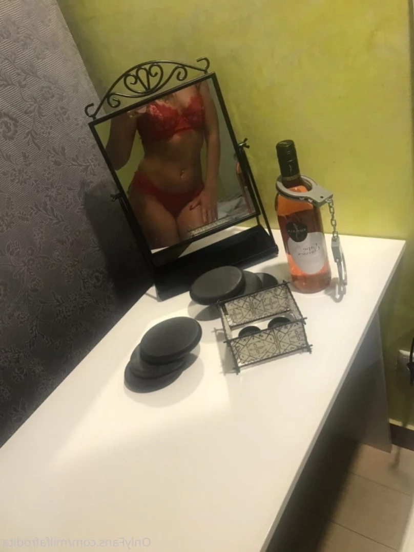 Afrodita [ miilf_afrodita ] Onlyfans leaked photo 11694840 on Hotleaks.tv