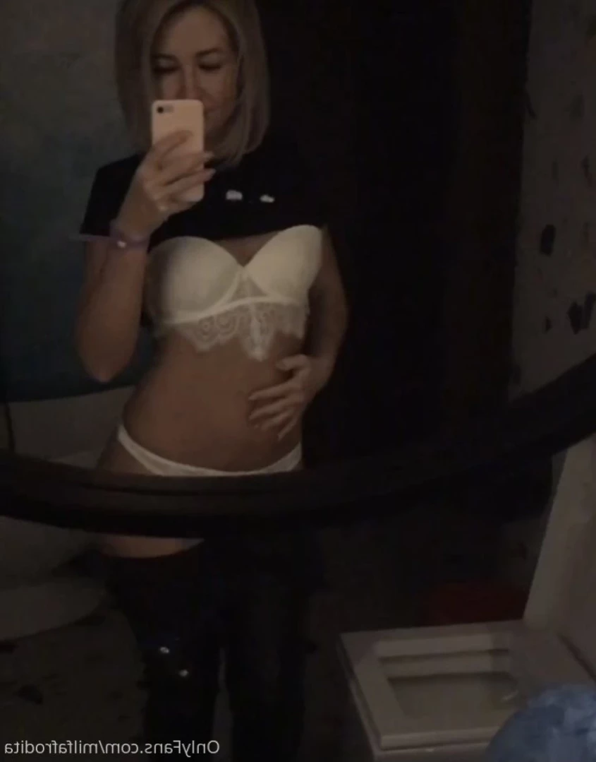 Afrodita [ miilf_afrodita ] Onlyfans leaked photo 12115988 on Hotleaks.tv