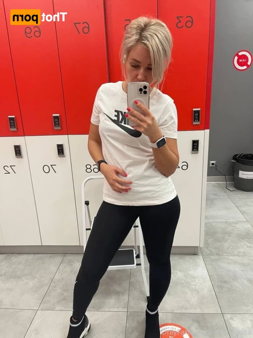 Afrodita [ miilf_afrodita ] Onlyfans leaked photo 12262354 on Hotleaks.tv