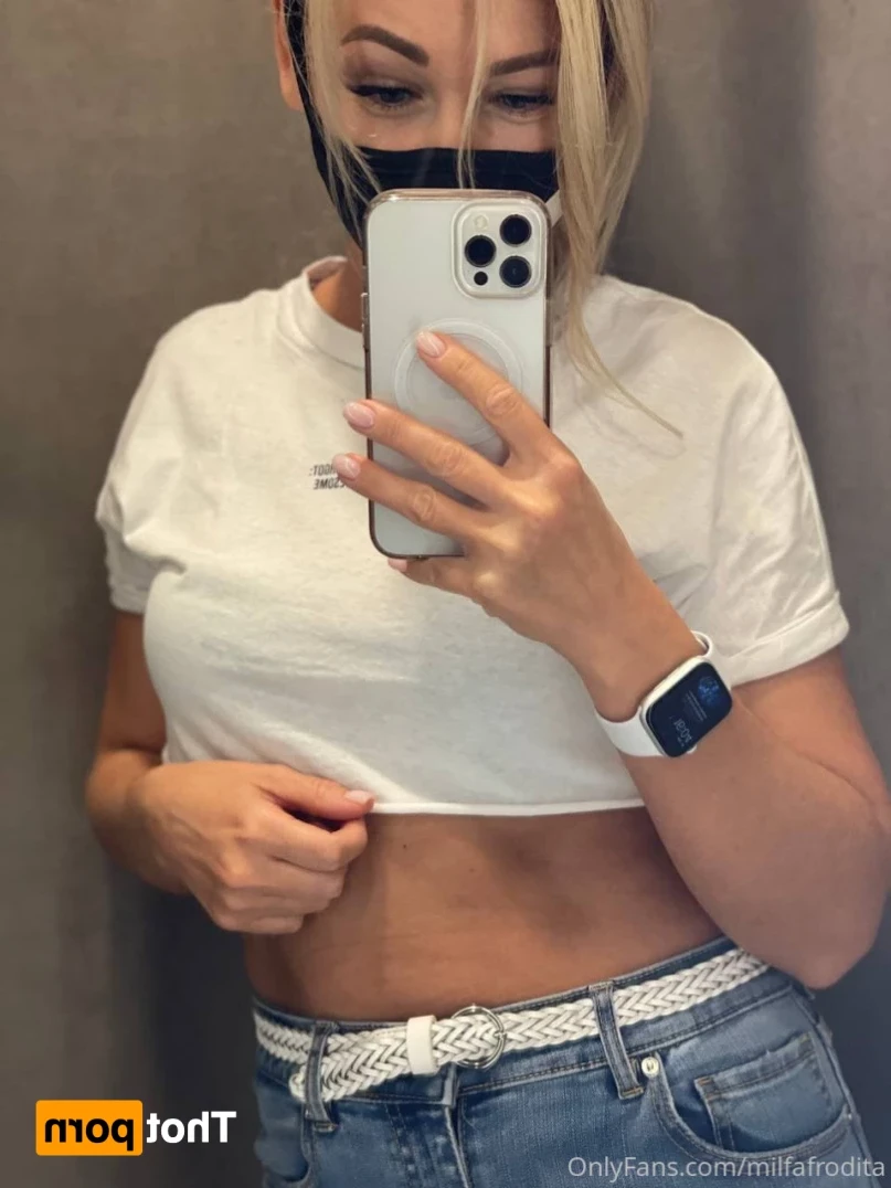 Afrodita [ miilf_afrodita ] Onlyfans leaked photo 12956219 on Hotleaks.tv