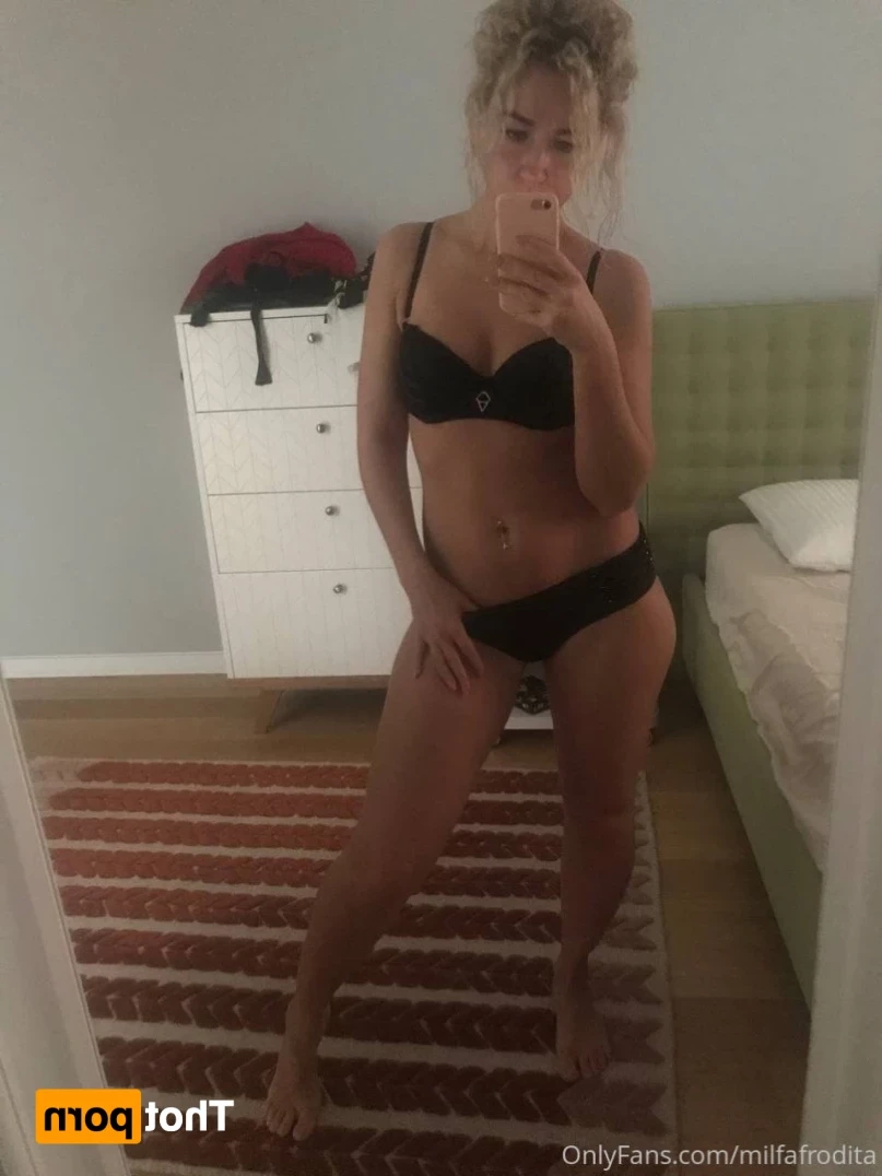 Afrodita [ miilf_afrodita ] Onlyfans leaked photo 13539877 on Hotleaks.tv
