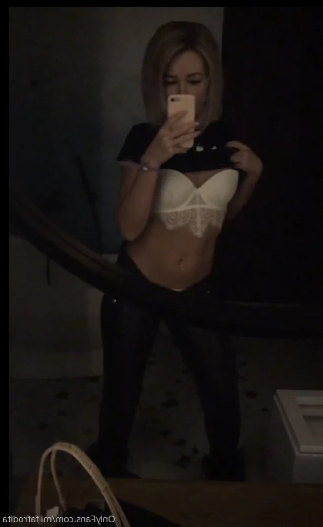 Afrodita [ miilf_afrodita ] Onlyfans leaked photo 14336662 on Hotleaks.tv