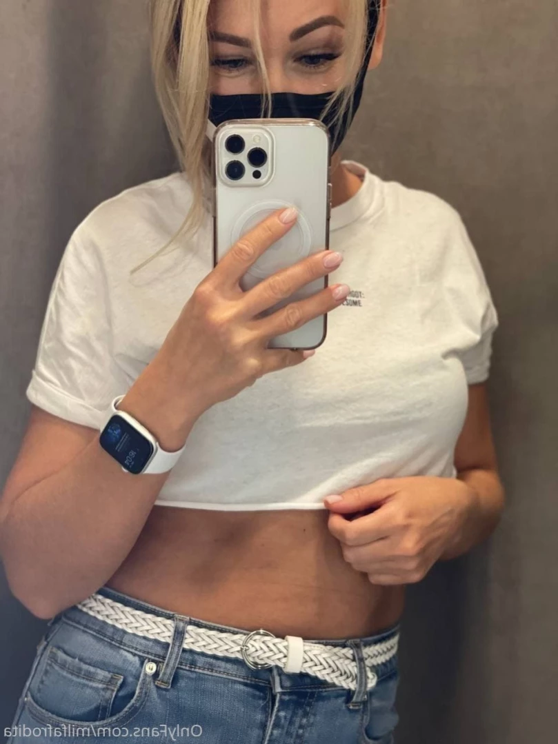 Afrodita [ miilf_afrodita ] Onlyfans leaked photo 14946753 on Hotleaks.tv