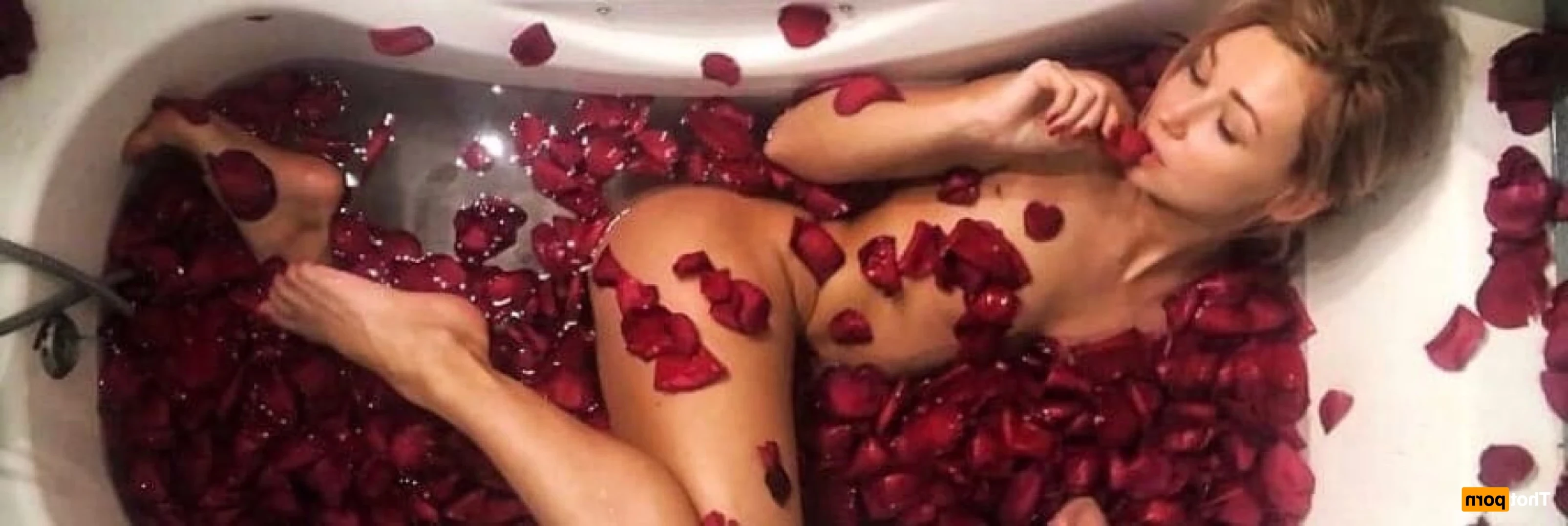 Afrodita [ miilf_afrodita ] Onlyfans leaked photo 14960866 on Hotleaks.tv