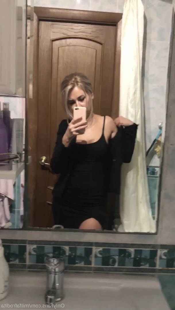 Afrodita [ miilf_afrodita ] Onlyfans leaked photo 15784300 on Hotleaks.tv