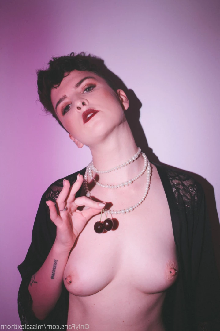 Alexandra Thorn [ missalexthorn ] Onlyfans leaked photo 11001714 on Hotleaks.tv