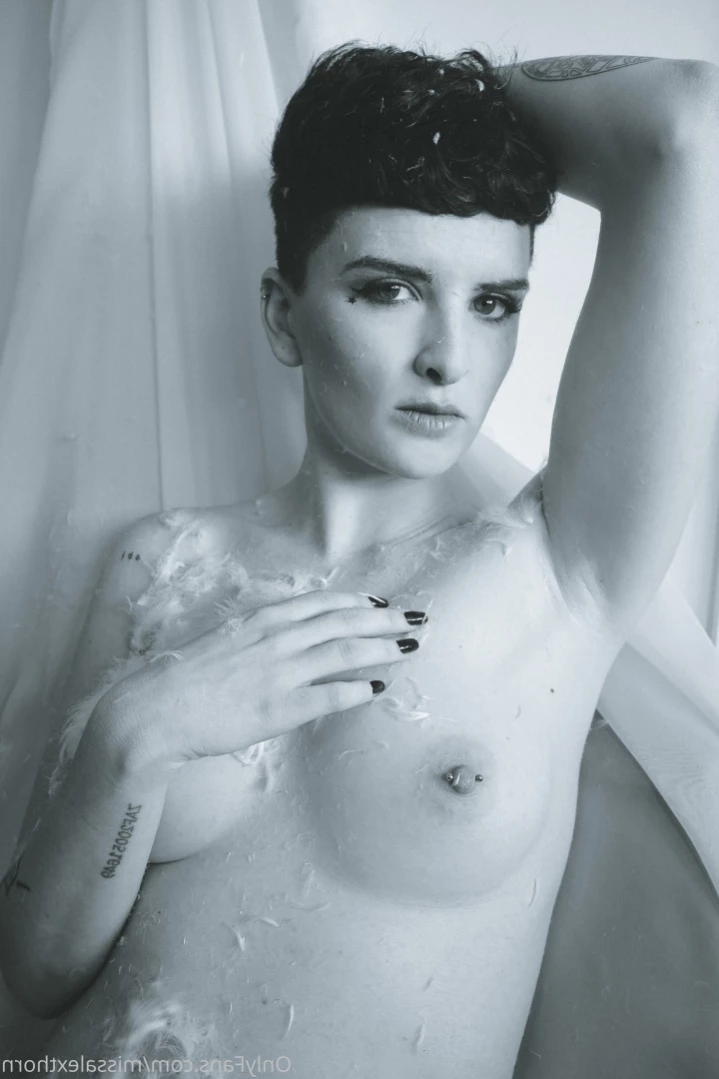 Alexandra Thorn [ missalexthorn ] Onlyfans leaked photo 11018227 on Hotleaks.tv