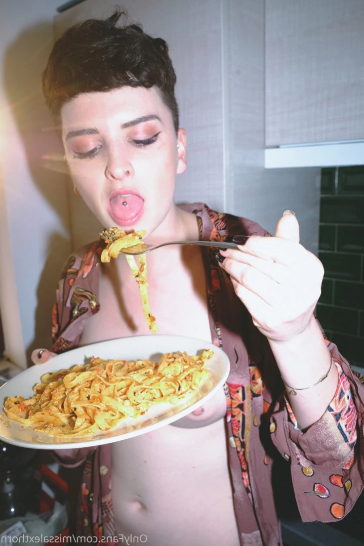 Alexandra Thorn [ missalexthorn ] Onlyfans leaked photo 12690622 on Hotleaks.tv