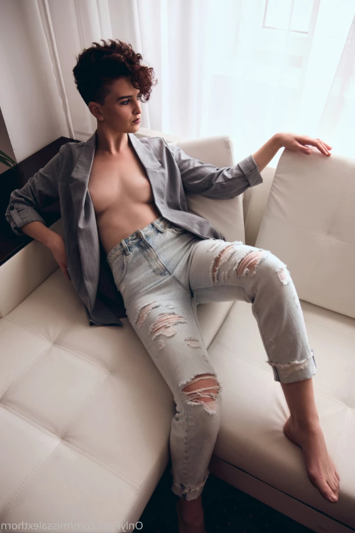 Alexandra Thorn [ missalexthorn ] Onlyfans leaked photo 13536710 on Hotleaks.tv
