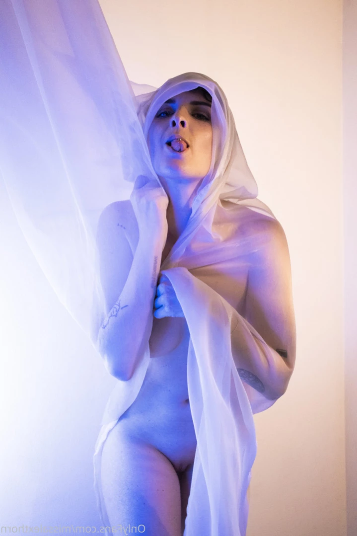 Alexandra Thorn [ missalexthorn ] Onlyfans leaked photo 14562430 on Hotleaks.tv