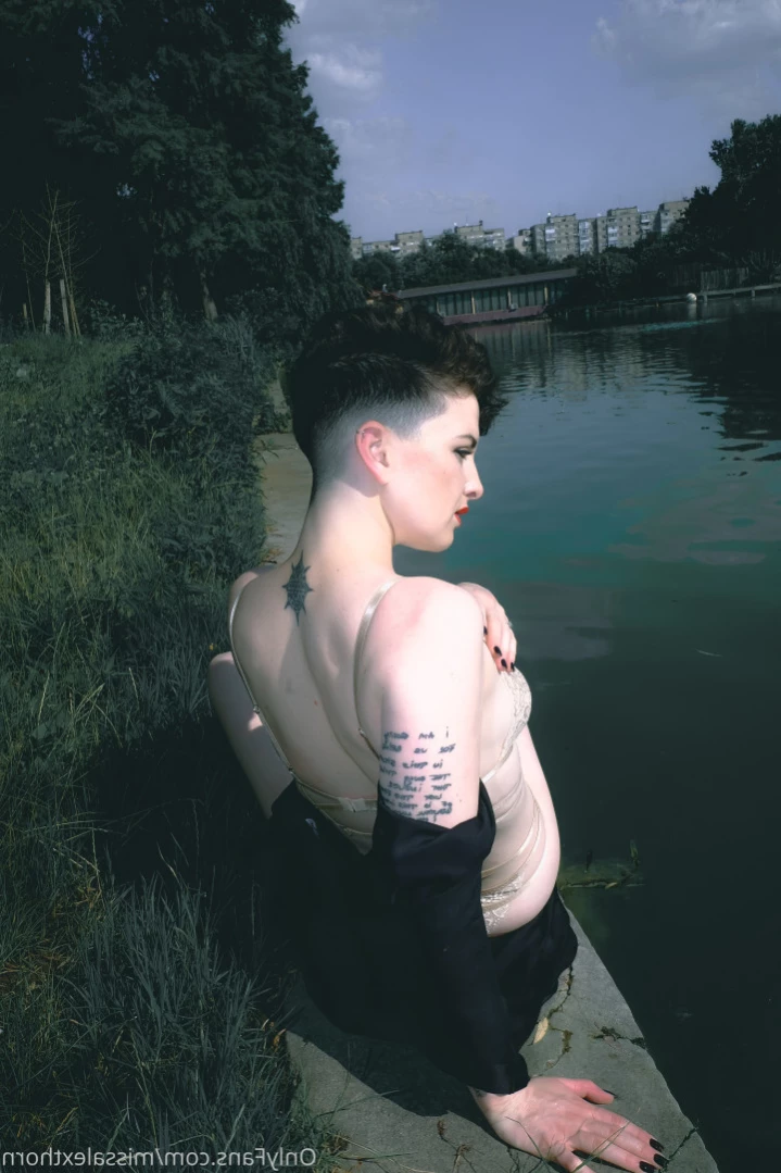 Alexandra Thorn [ missalexthorn ] Onlyfans leaked photo 15559837 on Hotleaks.tv