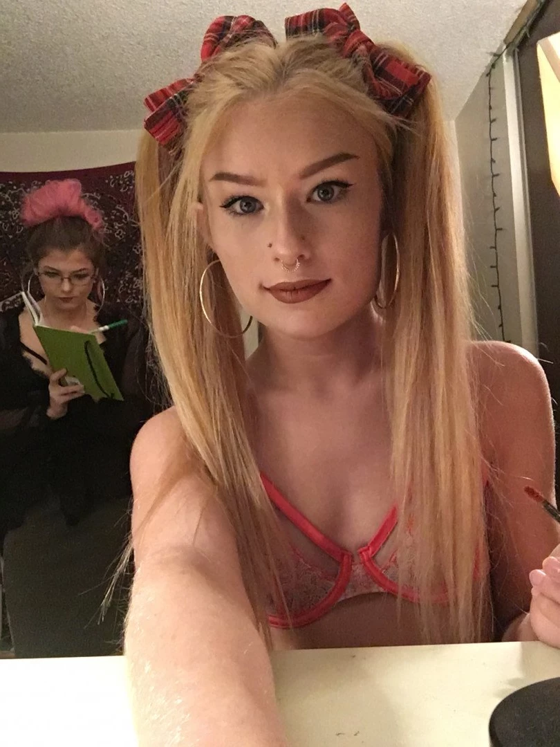 Bre [ lilbabybrexxx ] Onlyfans leaked photo 694085 on Hotleaks.tv