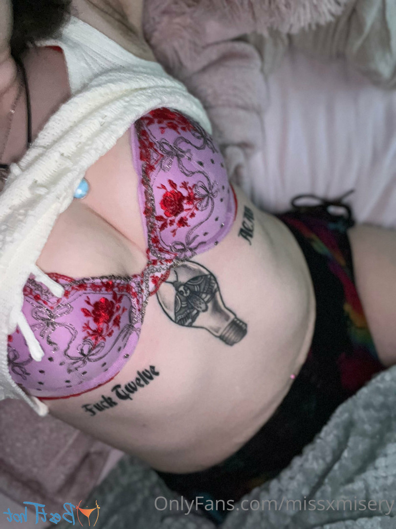 bria🥀 [ missxmisery ] Onlyfans leaked photo 16958079 on Hotleaks.tv