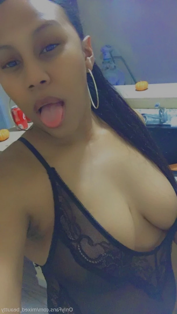 SEXTING/CockRate Queen 👸🏾 [ caramel_lattee ] Onlyfans leaked photo 11975855 on Hotleaks.tv