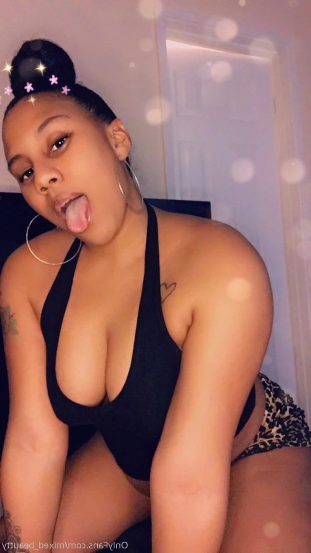 SEXTING/CockRate Queen 👸🏾 [ caramel_lattee ] Onlyfans leaked photo 12276533 on Hotleaks.tv