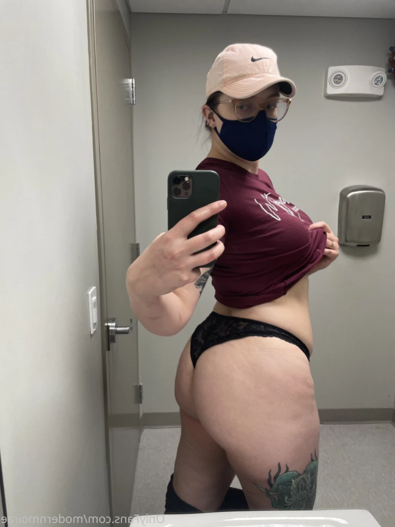 Roxie Rusalka [ roxierusalka ] Onlyfans leaked photo 13320098 on Hotleaks.tv