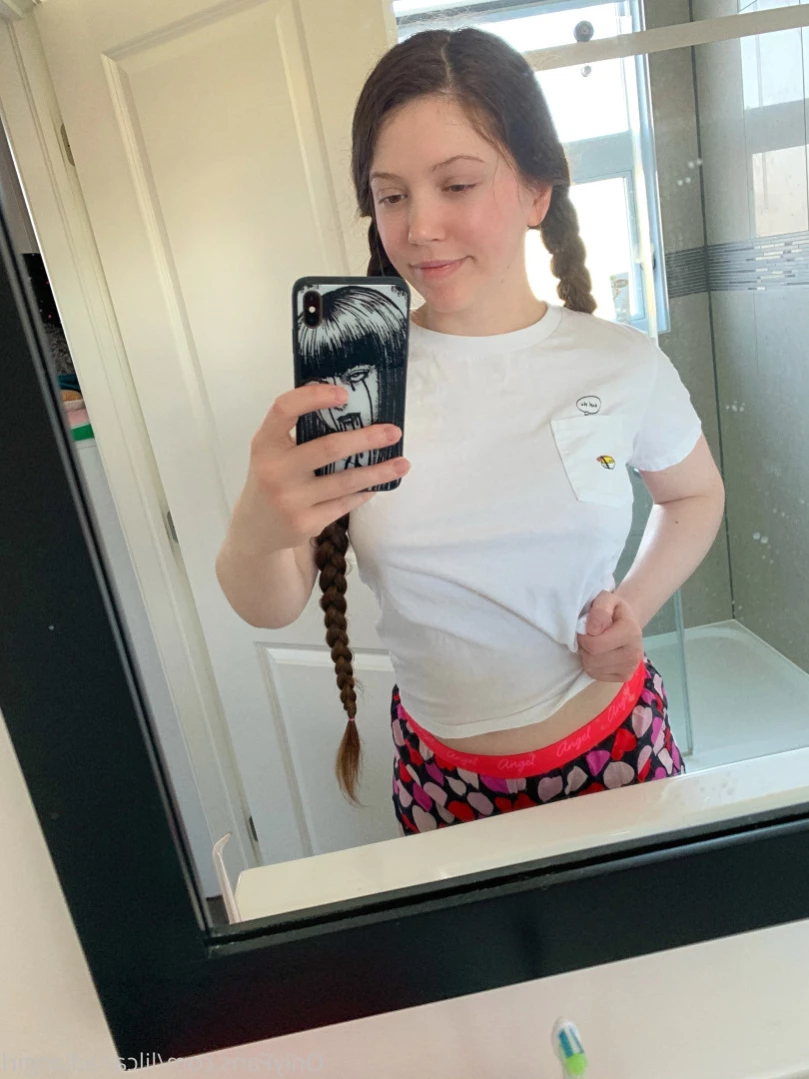 lilcanadiangirl Onlyfans leaked photo 14553374 on Hotleaks.tv