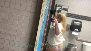 Ellie Brooks (🌴Soccer mom next door🌴) [ mrselliebrooks ] Onlyfans leaked video 8016891 on Hotleaks.tv