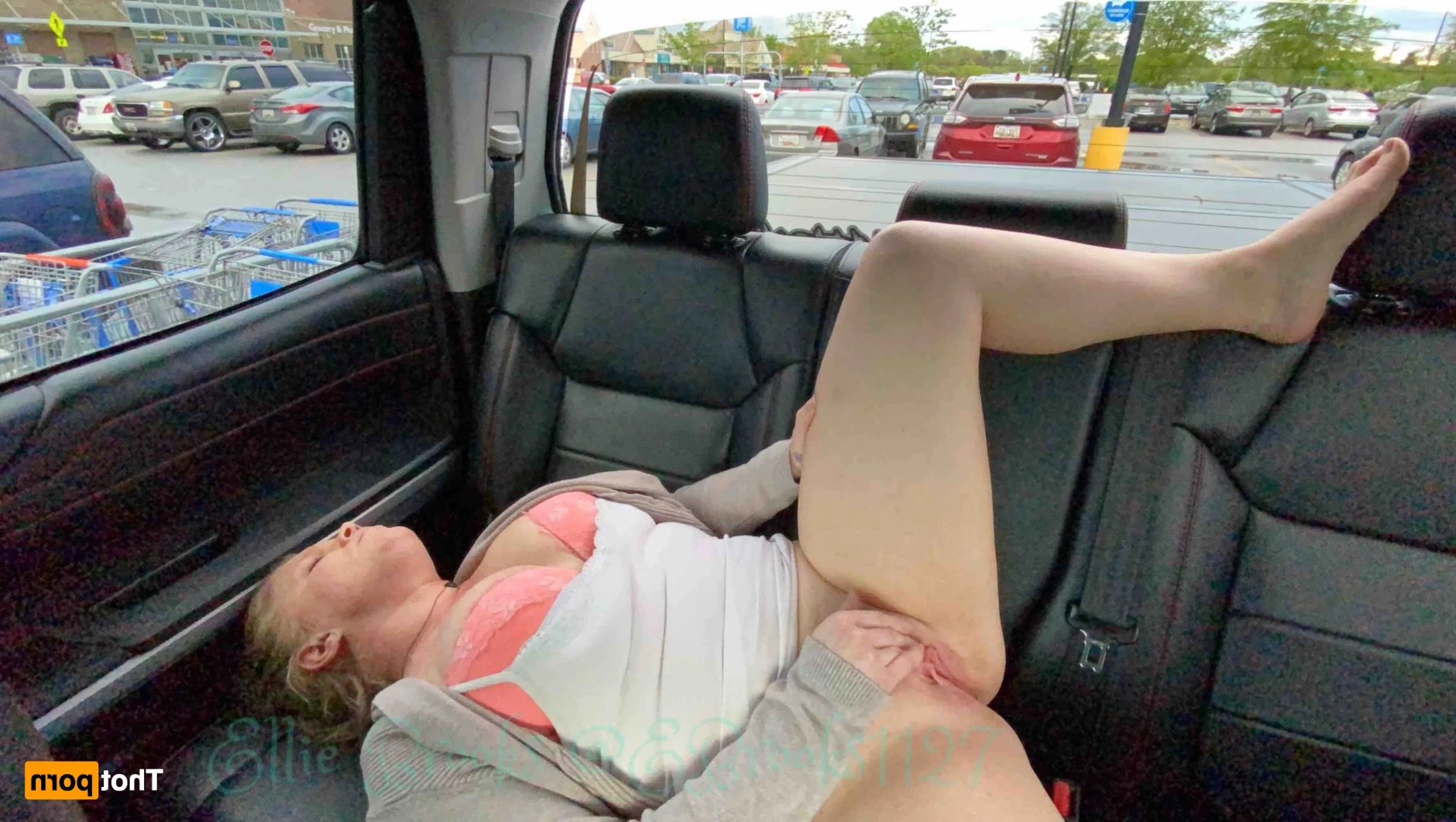 Ellie Brooks (🌴Soccer mom next door🌴) [ mrselliebrooks ] Onlyfans leaked photo 10961724 on Hotleaks.tv