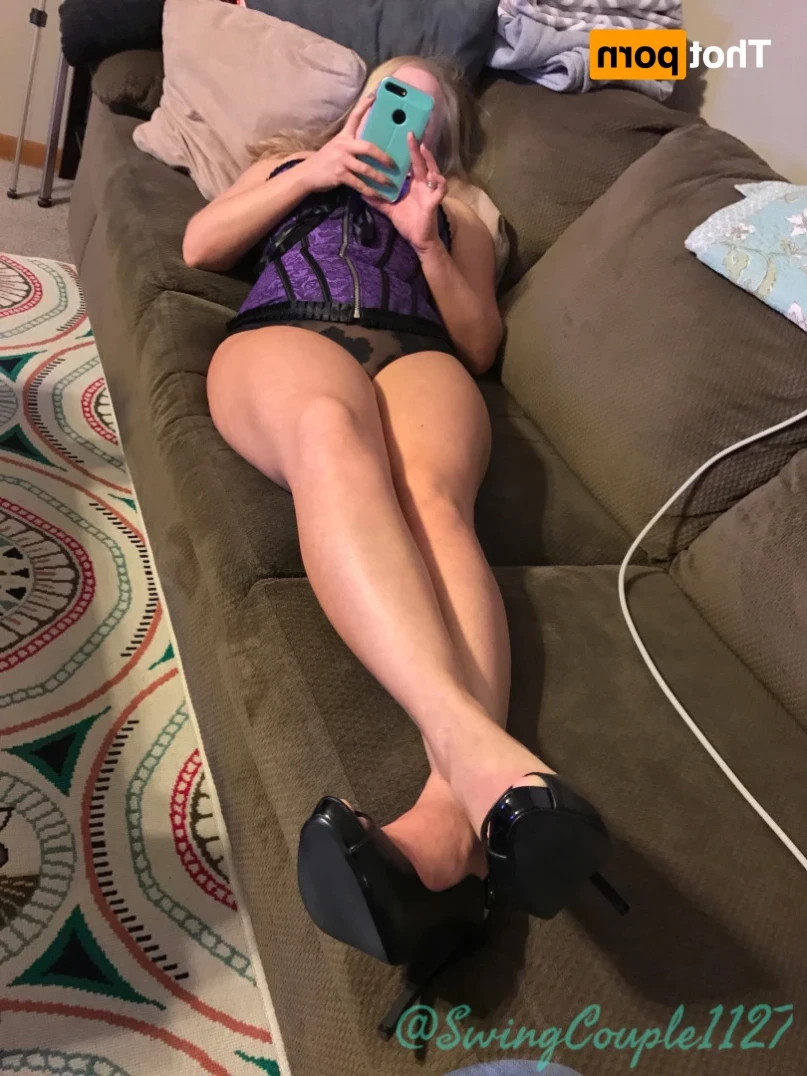 Ellie Brooks (🌴Soccer mom next door🌴) [ mrselliebrooks ] Onlyfans leaked photo 16058448 on Hotleaks.tv