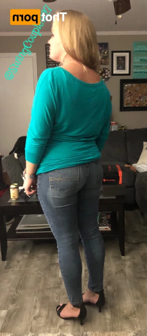 Ellie Brooks (🌴Soccer mom next door🌴) [ mrselliebrooks ] Onlyfans leaked photo 16242249 on Hotleaks.tv