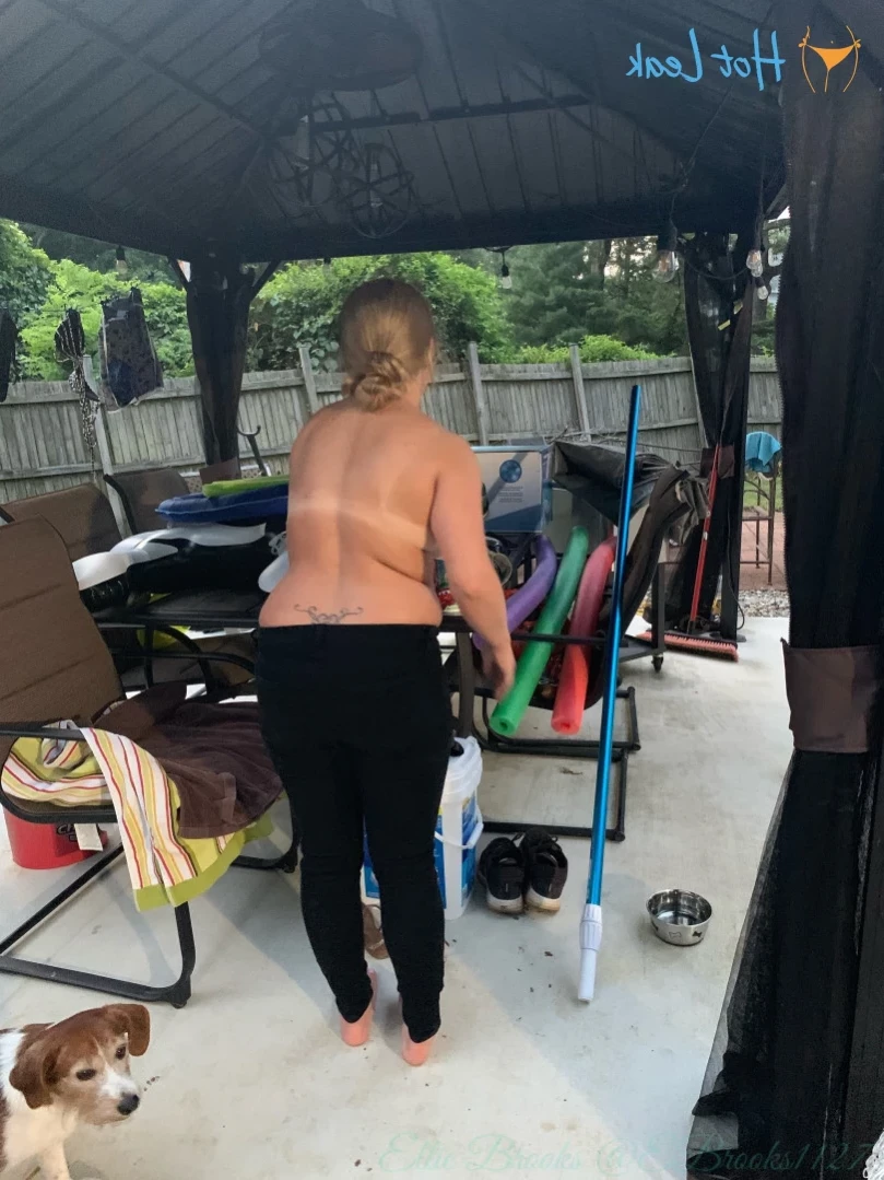 Ellie Brooks (🌴Soccer mom next door🌴) [ mrselliebrooks ] Onlyfans leaked photo 16489676 on Hotleaks.tv