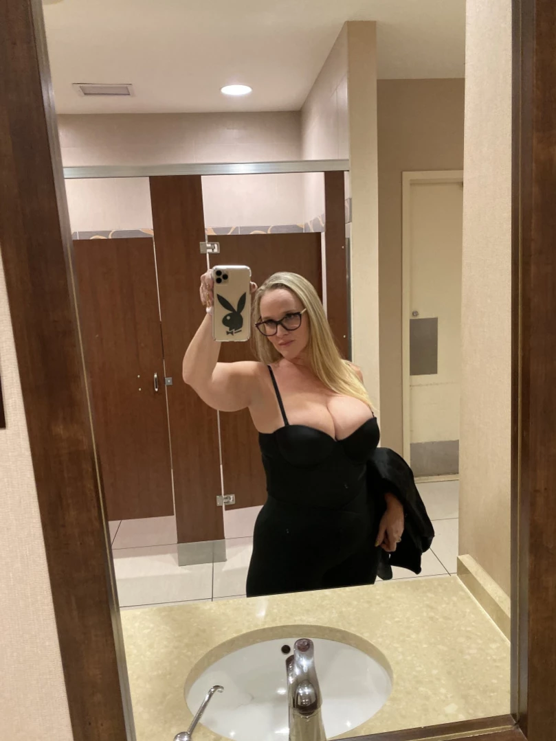 ★ Dee Siren ★ [ mrssiren ] Onlyfans leaked photo 13439299 on Hotleaks.tv