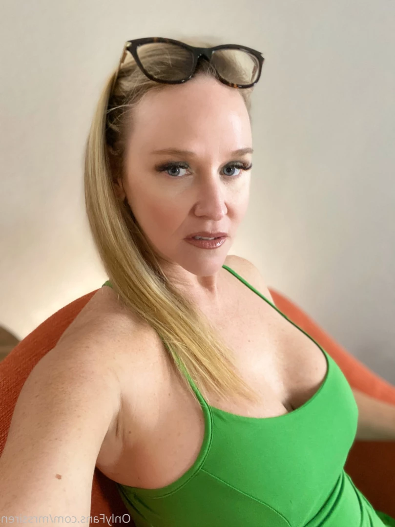 ★ Dee Siren ★ [ mrssiren ] Onlyfans leaked photo 13444439 on Hotleaks.tv