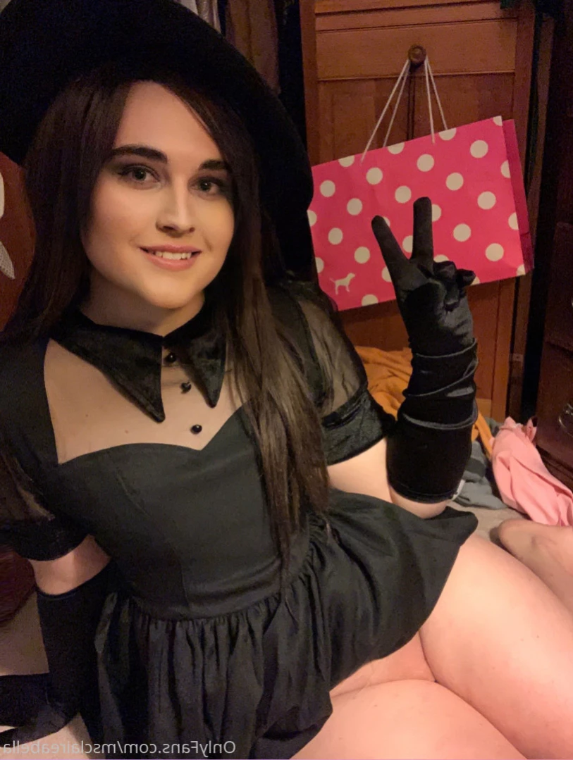 Claire [ msclaireabella ] Onlyfans leaked photo 11484369 on Hotleaks.tv