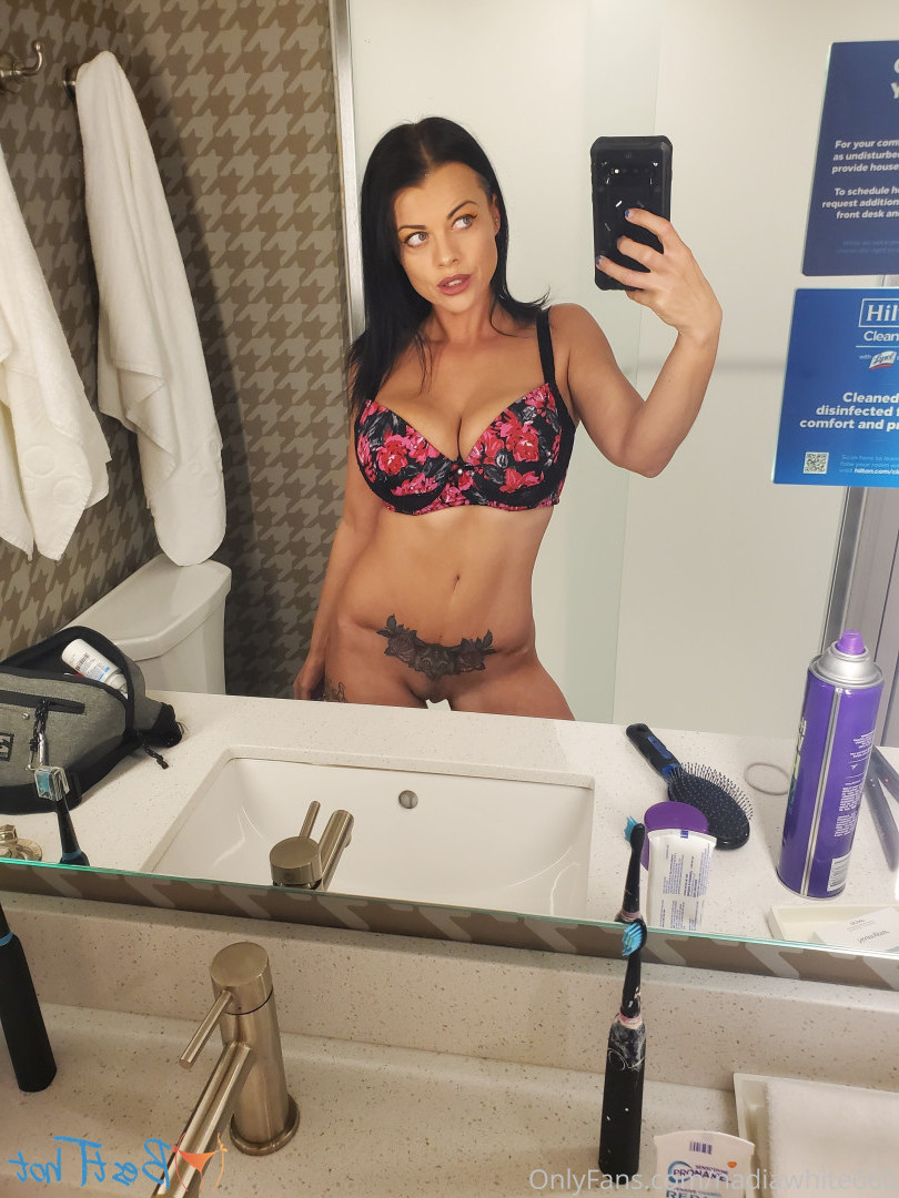 Nadia White [ nadiawhite666 ] Onlyfans leaked photo 16937729 on Hotleaks.tv