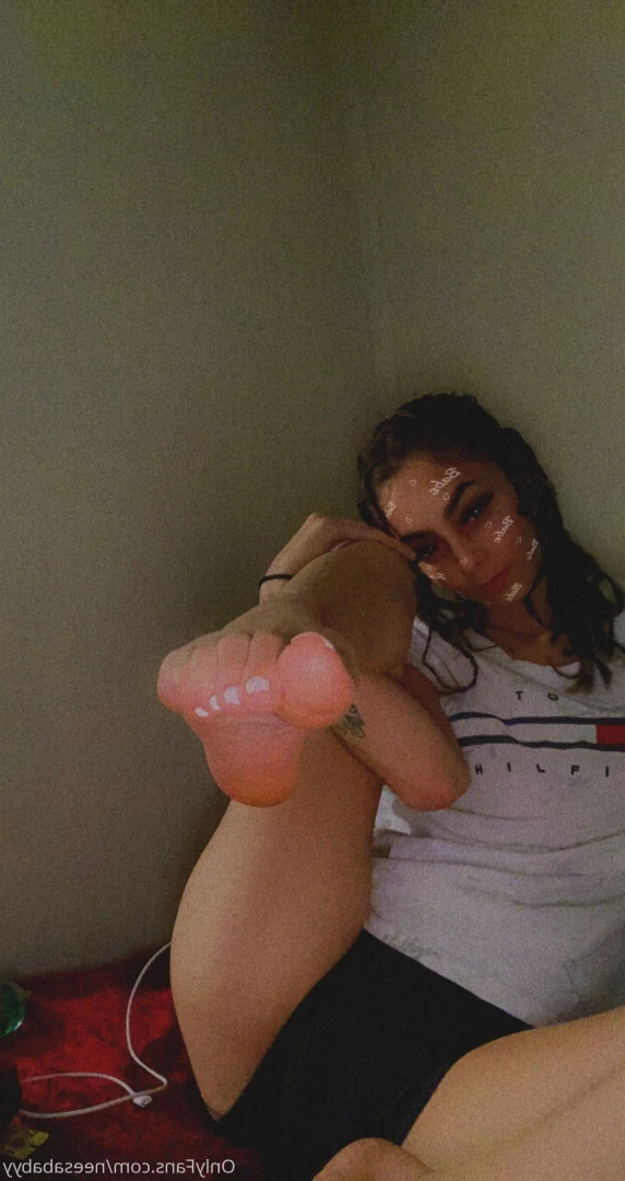 Feet Princess 👸🏻✨ [ footprincessx1 ] Onlyfans leaked photo 7874755 on Hotleaks.tv