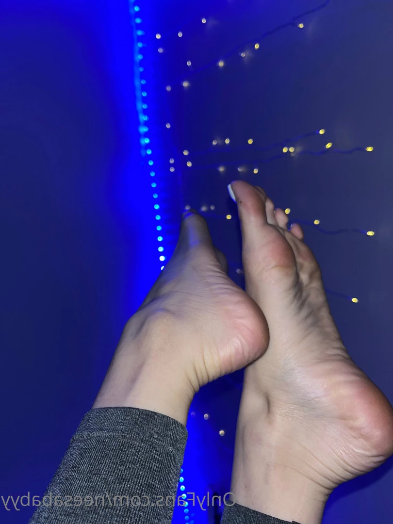 Feet Princess 👸🏻✨ [ footprincessx1 ] Onlyfans leaked photo 7874902 on Hotleaks.tv