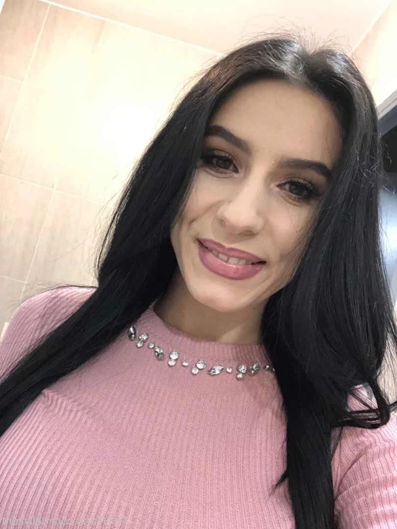 Nelly Kent Official [ nellykent ] Onlyfans leaked photo 11565098 on Hotleaks.tv