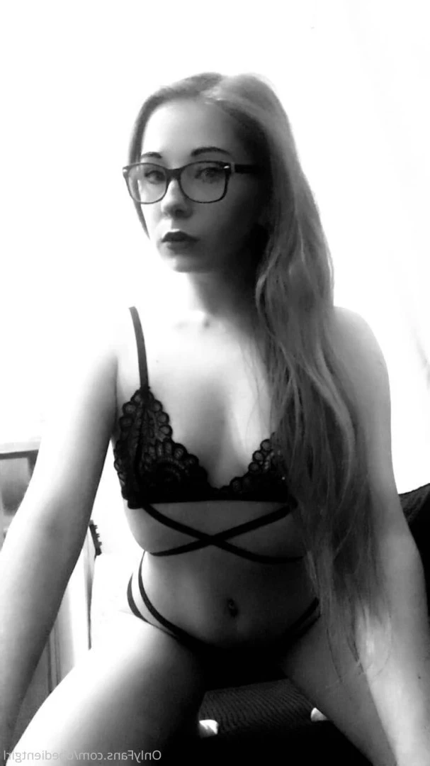 dakota [ obedientgirl ] Onlyfans leaked photo 9181306 on Hotleaks.tv