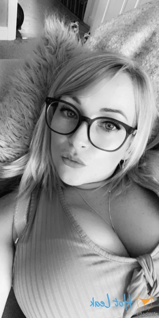 Bad Wife [ onebadwifefree ] Onlyfans leaked photo 11459095 on Hotleaks.tv