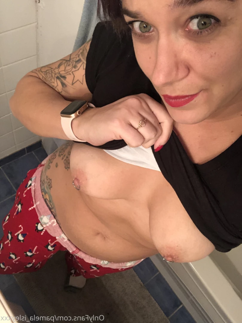 Pamela isley [ pamela_isleyxxx ] Onlyfans leaked photo 15817286 on Hotleaks.tv