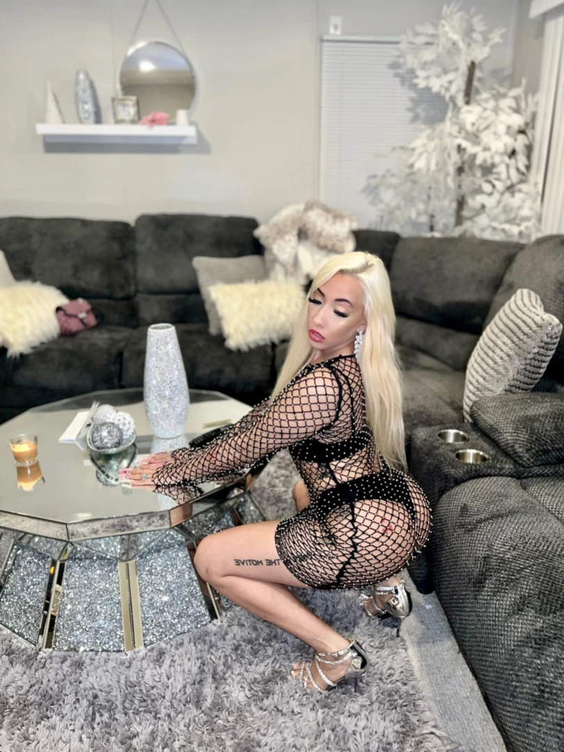 P i N K ❄️ [ pinksnowww ] Onlyfans leaked photo 10858201 on Hotleaks.tv