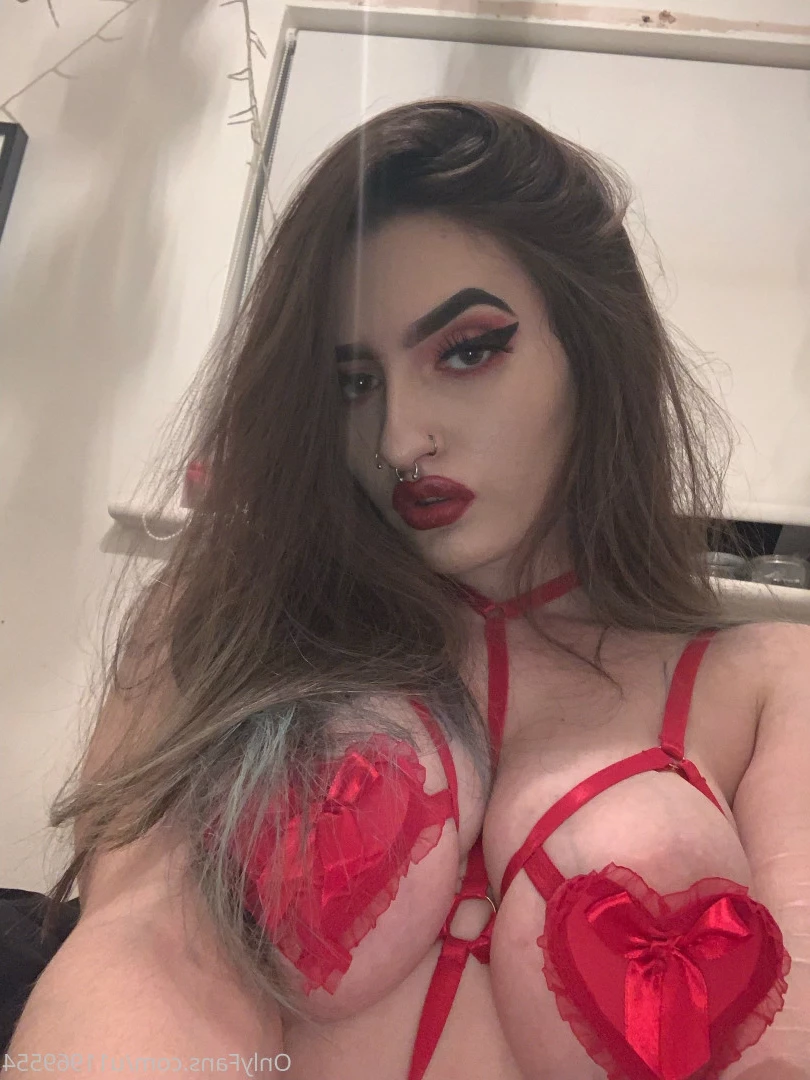 tripsandstrips [ poorthing ] Onlyfans leaked photo 9699918 on Hotleaks.tv