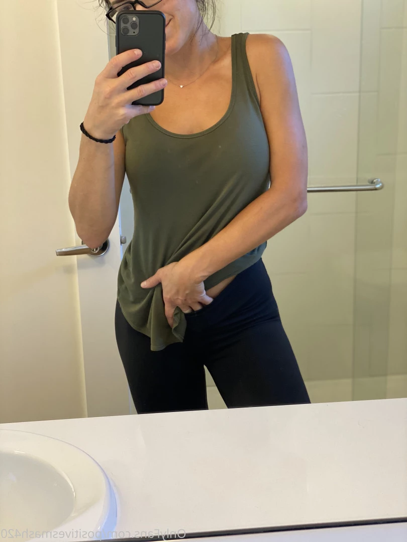 positivesmash420 Onlyfans leaked photo 9767448 on Hotleaks.tv