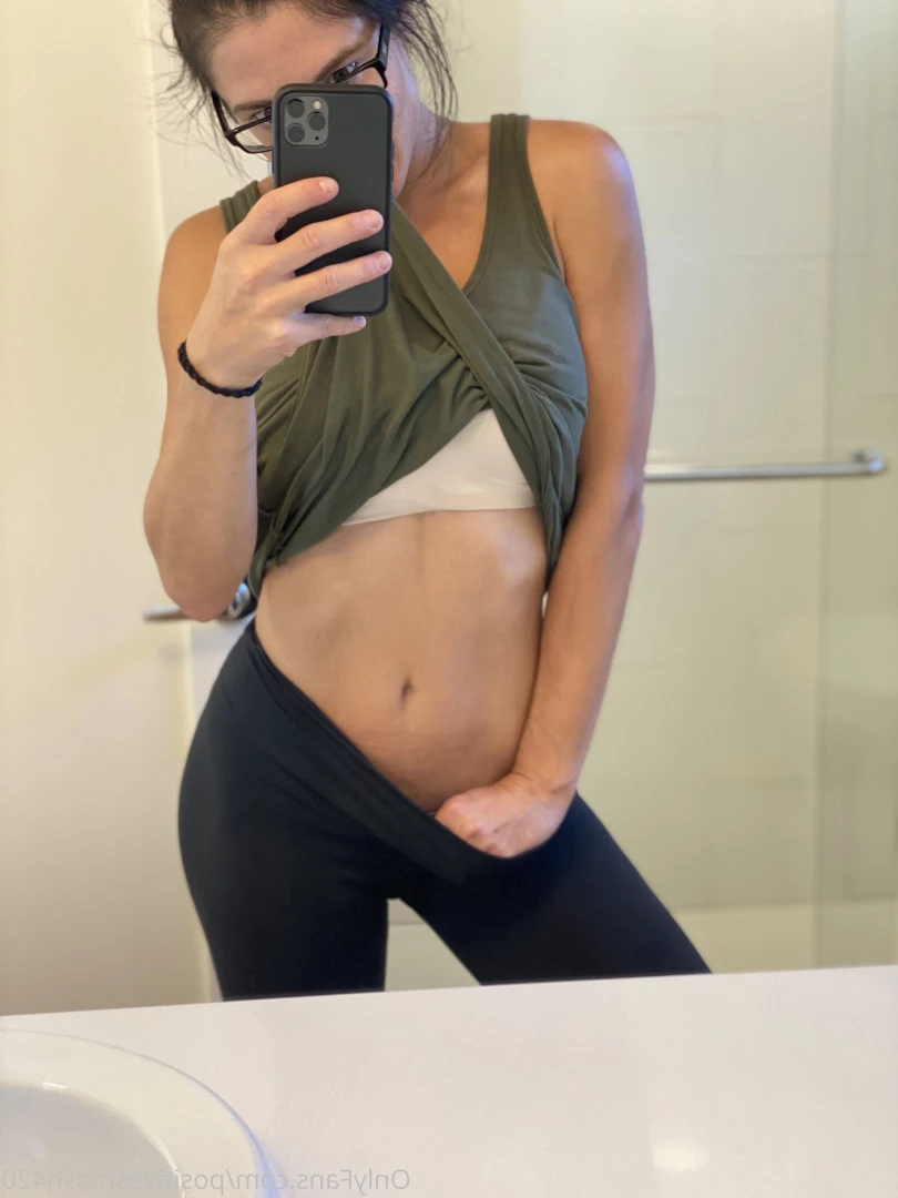 positivesmash420 Onlyfans leaked photo 9769344 on Hotleaks.tv