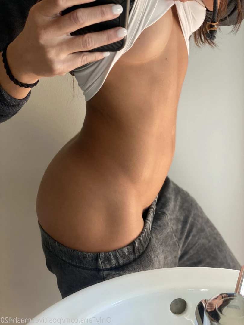 positivesmash420 Onlyfans leaked photo 9772496 on Hotleaks.tv