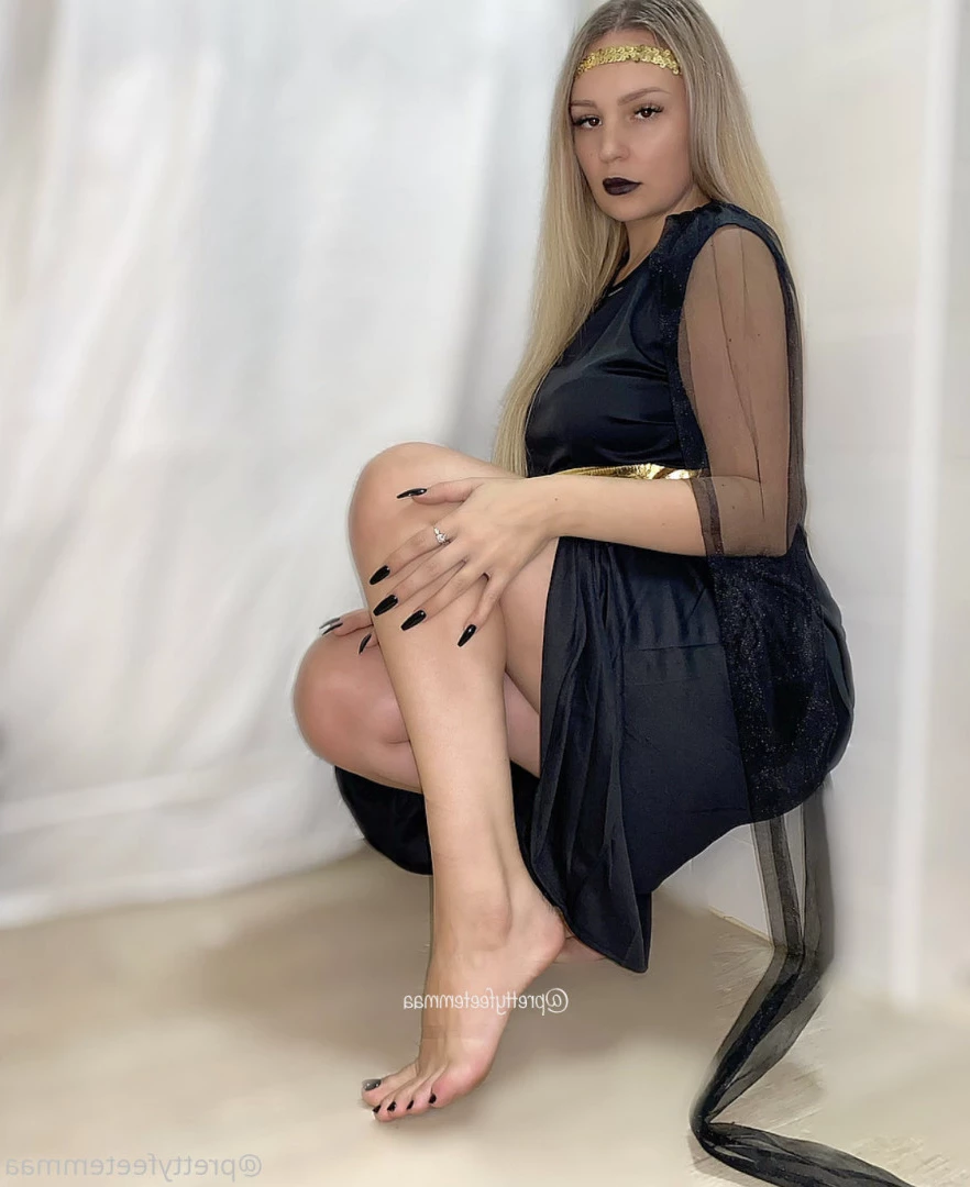 prettyfeetemmaa Onlyfans leaked photo 9223677 on Hotleaks.tv
