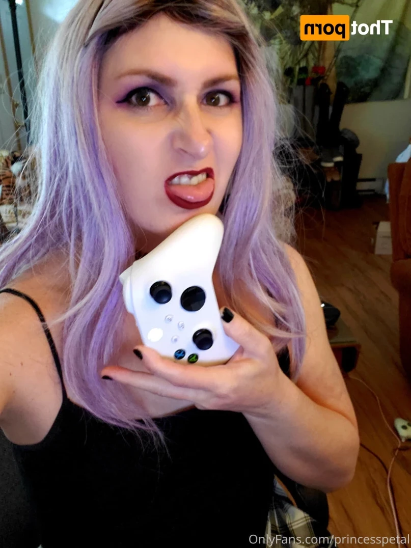 Princess Petal [ princesspetal ] Onlyfans leaked photo 14525928 on Hotleaks.tv