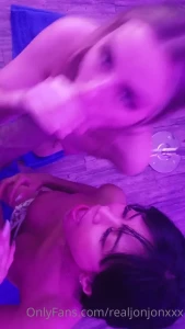 7989476