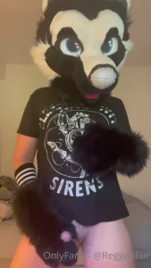 7985758