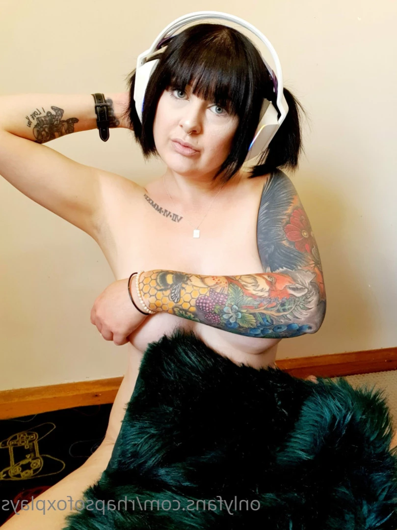 Rhapsofox Plays [ rhapsofoxplays ] Onlyfans leaked photo 11005383 on Hotleaks.tv