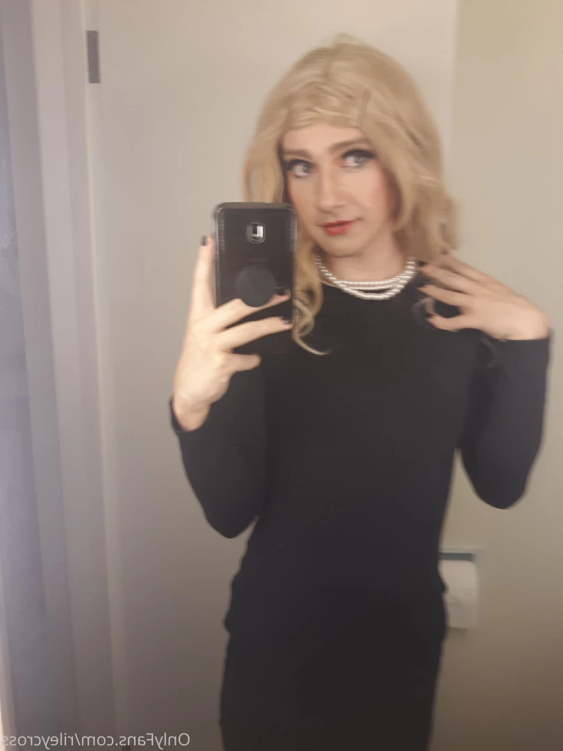 Riley Cross [ rileycross ] Onlyfans leaked photo 17082128 on Hotleaks.tv
